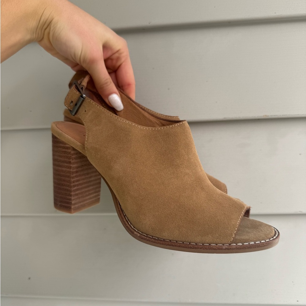 Women's Tan Block Heel Sandals